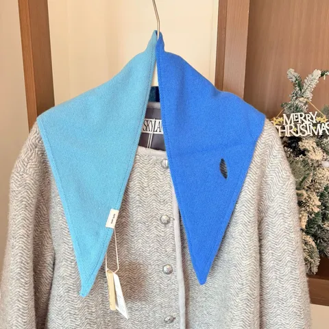 Foulard Triangle en Laine Tricoté pour Femme Châle Doux en Couleurs Contrastées pour Automne Hiver Chaud
