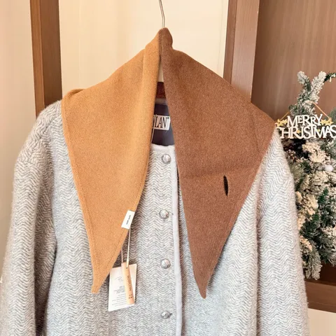 Foulard Triangle en Laine Tricoté pour Femme Châle Doux en Couleurs Contrastées pour Automne Hiver Chaud
