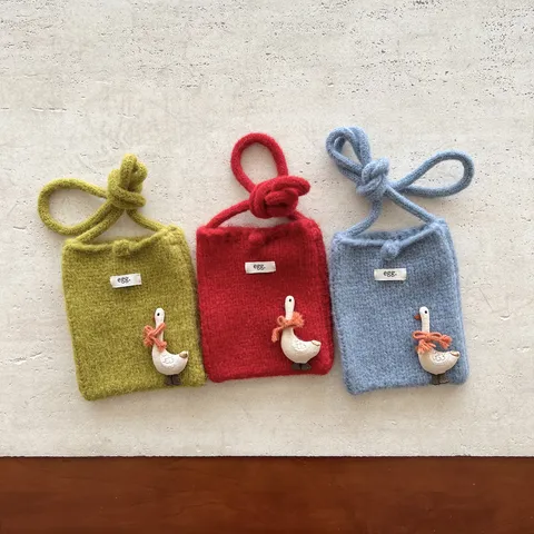 Sac à Téléphone Tricoté en Forme d'Oie de Dessin Animé Mignon Mini Sac à Bandoulière en Laine Petit Sac de Rangement pour Monnaie Clé pour Automne Hiver