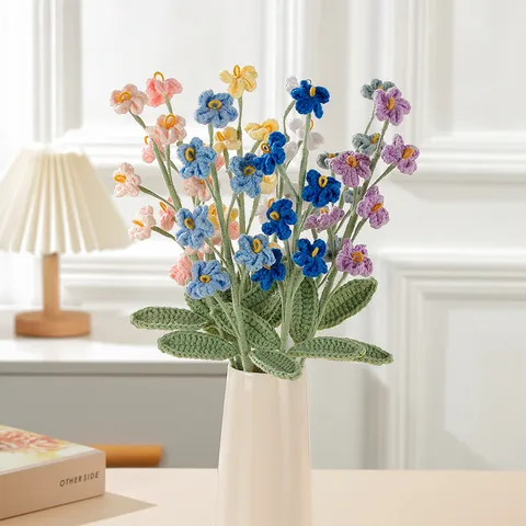 Mazzo di Fiori Artificiali all'Uncinetto Fatto a Mano Decorazione da Tavolo per Scrivania Floreale Ornamenti Regalo per la Casa