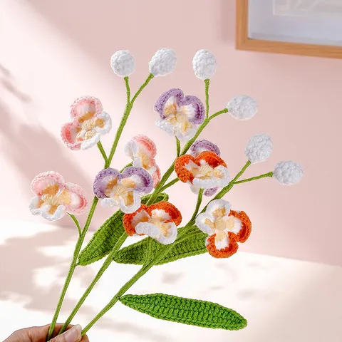 Ramo di Fiori di Orchidea Phalaenopsis Lavorato a Mano Bouquet Floreale Artificiale all'Uncinetto per Regalo della Festa della Mamma