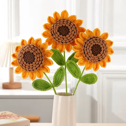 Bouquet di Fiori Artificiali di Girasole Lavorato a Mano Girasole all'Uncinetto con Semi Decorazione per Tavolo Soggiorno Casa Regalo