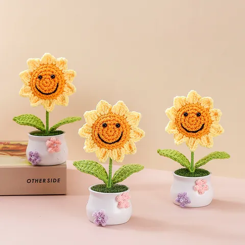Plante en Pot Tournesol au Crochet Fait Main Visage Souriant Mignon Fleur Tricotée Décor de Bureau Ornement Intérieur de Voiture Cadeau de Remise de Diplôme