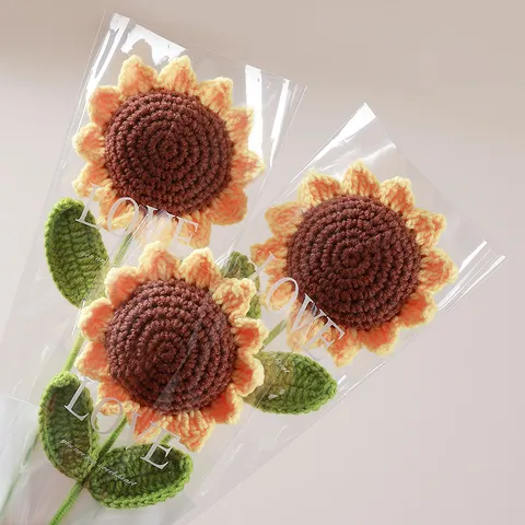 Girasole all'Uncinetto Fatto a Mano Fiore Finito Filato di Lana Tessuto Bouquet di Girasoli Artificiali Festa degli Insegnanti Regalo di Compleanno Arredamento