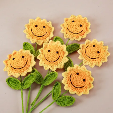 Handmade Knitted Wool Sunflower Crochet Smiling Face Sun Flower Artificial Flower Stem For Graduation Teacher Day Gift