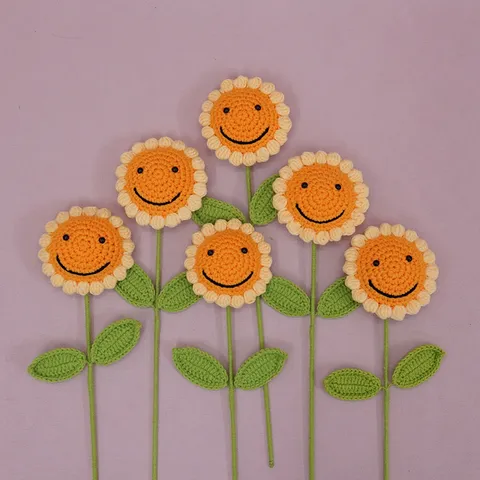 Bouquet di Fiori Artificiali di Girasole all'Uncinetto Fatto a Mano Simpatico Girasole Sorridente Fiore Lavorato a Maglia Regalo