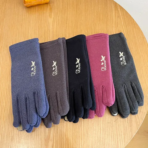 Women's Winter Thermal German Velvet Touch Screen Gloves Solid Color Windproof Full Finger Cold Proof Cycling Gloves