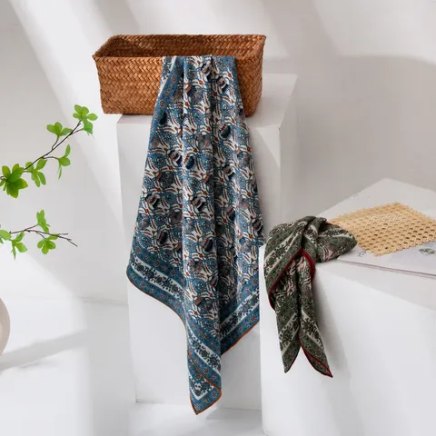 Mujer Otoño Invierno Mezcla de Lana y Seda Bufanda Cuadrada Estampada Doble Cara Retro Floral Chal