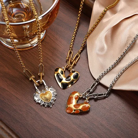 Fashion 304 Stainless Steel Heart Pendant Necklace for Women Vacuum Gold Plated Oil Drip Rhinestone Heart Lock Thick Chain Necklace Cross-border Jewelry Gift