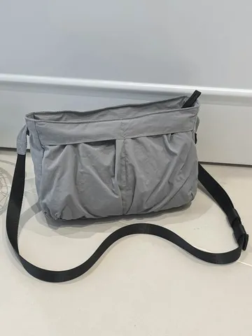 Damen Casual Einasig Umhängetasche Modisch Vielseitig Stoff Messenger Bag Tägliche Reise Handtasche