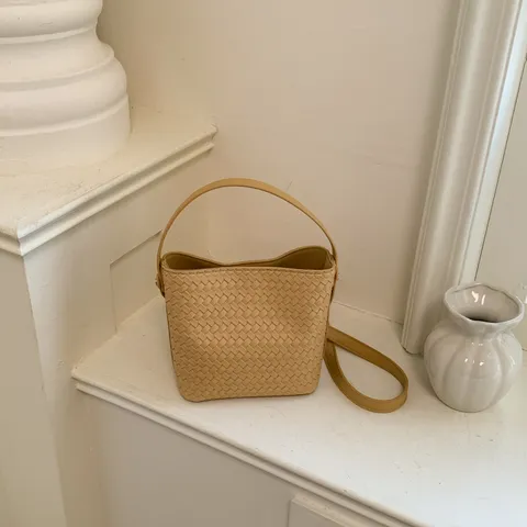 Damen Gewebte PU Leder Beuteltasche Weich Tägliche Casual Chic Umhängetasche Mode Henkeltasche