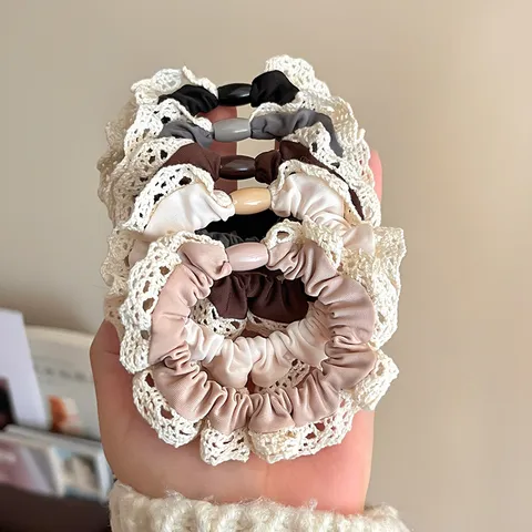 Scrunchies in Seta di Ghiaccio con Volant in Pizzo Stile Coreano Morbido Confortevole Accessori per Capelli per Donne