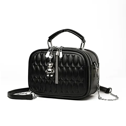 Damen Mode Gesteppt Umhängetasche PU Leder Schulter Handtasche Mit Metallkette Und Süßem Bärenanhänger