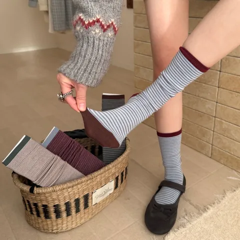 Vintage Preppy Stijl Gestreepte Dames Sokken Ademend Jacquard Casual Mode Katoen Kousenwaren Dagelijks Gebruik