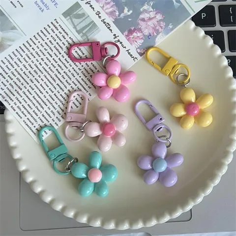 Cute Colorful Solid Five Petal Flower Keychain Resin Bag Charm Fashion Key Ring Women Girl Handbag Pendant Gift