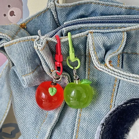 Portachiavi Mela 3D Trasparente Simatico Ciondolo Frutta di Simulazione Anello Chiave in Resina per Donne Ciondolo Borsa