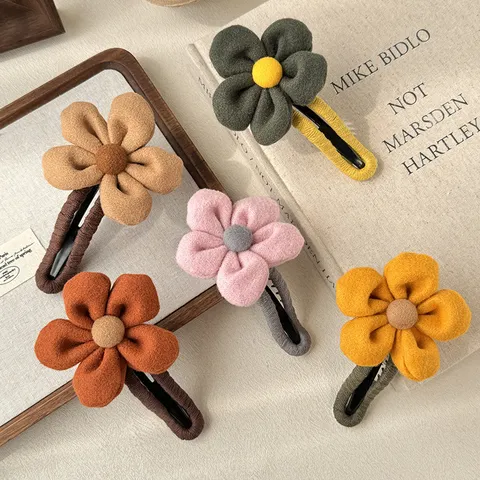 Pinza de Pelo de Garra Floral de Felpa Lindo Dulce Flor Accesorios para el Cabello Pinza de Mandíbula Grande Estilismo de Cabeza de Espalda Sombrerería para Mujeres