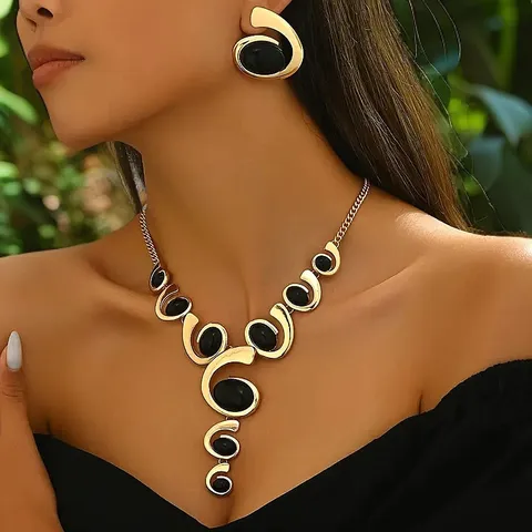 Vintage Alloy Oval Pendant Necklace And Earrings Set Retro Geometric Elegant Fashion Jewelry Gift For Women
