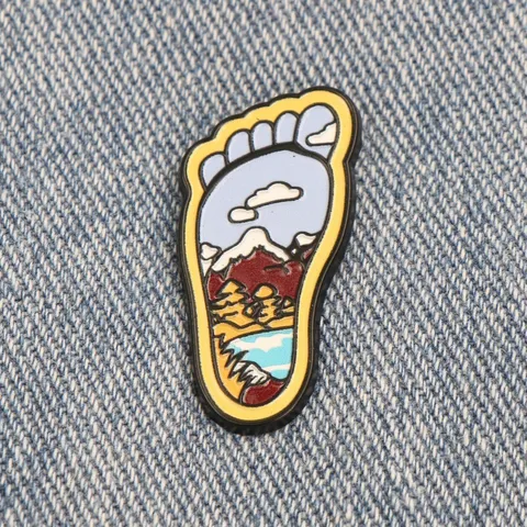 Original Creative Footprint Mountain Landscape Metal Enamel Brooch Niche Design Nature Inspired Badge For Bag Clothing Accessory