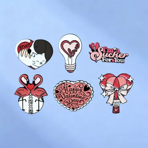 Broche en Alliage Émaillé Saint-Valentin Design Chat Flamant Rose Cœur Badge Rose Doux Accessoires de Bijoux Unisexe