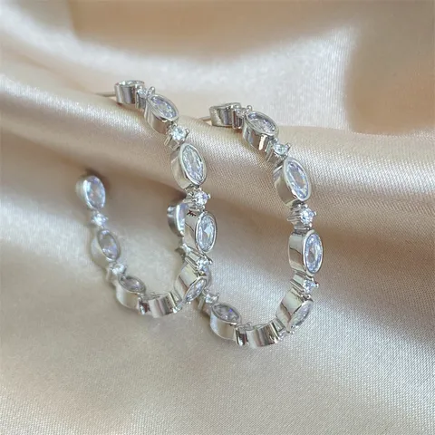 Rakol Luxe Koperen Smaragdgroene Zirconia C-Vormige Oorbellen Voor Vrouwen Goud Zilver Verguld Zirconia Ingelegde Oorknopjes Feest Sieraden Cadeau