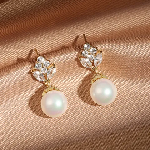 Franse Luxe Zirconia Blad Parel Oorhanger Voor Vrouwen Elegante Koperen Vergulde Oorbellen Voor Woon-werkverkeer Banket Feest Sieraden Cadeau