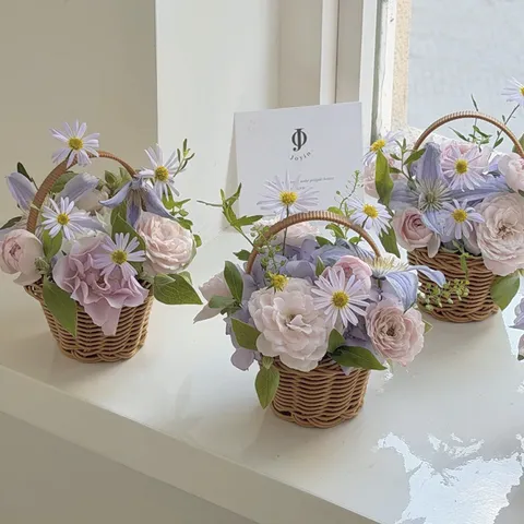 Handmade Woven Flower Basket Small Rattan Portable Wicker Basket For Succulent Plant Tabletop Decorative Basket For Home Party Gift