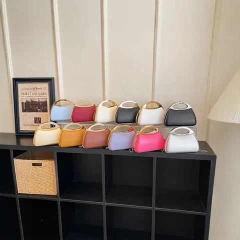 Women Acrylic Evening Bag High End Hard Shell Handbag Fashion Metal Chain Crossbody Bag Elegant Box Bag For Party Wedding