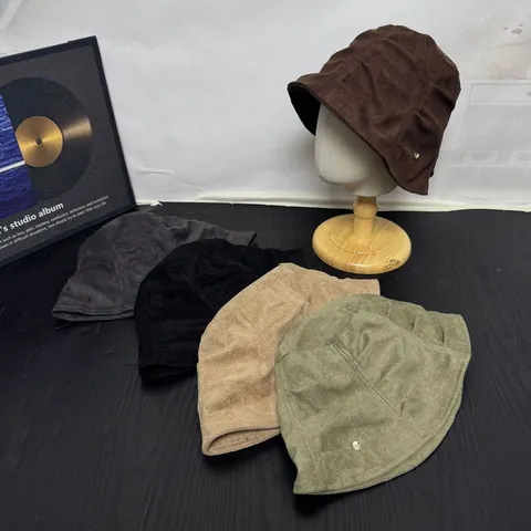 Women Retro Pleated Bucket Hat Vintage Minimalist Cotton Warm Sunshade Solid Color Autumn Winter Fisherman Hat Metal Label Decor
