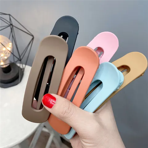 Minimalist Acrylic Hollow Hair Clip Large Geometric Hair Claw For Women Daily Styling Hair Accessories Hair Styling Tools