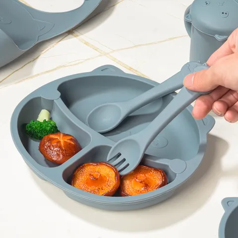 Kit de Repas en Silicone pour Bébé Nouveau-né Assiette Compartimentée Bol Bavoir Tasse Et Cuillère Vaisselle pour Tout-petit