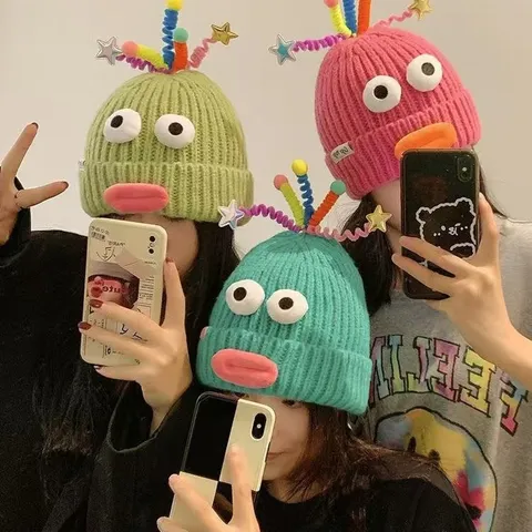 Unisex Warme Gebreide Muts Schattig Grappig Cartoon Grote Ogen Ontwerp Polyester Winter