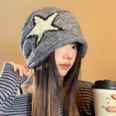 Polyester Slouchy Muts Hoed Voor Vrouwen Retro Warme Knit Skull Cap Zachte Casual Winterhoed Sterpatroon Mode Hoofddeksels