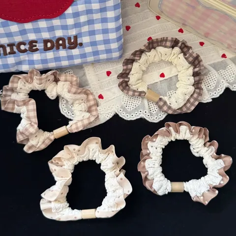 Minimalist Brown Plaid Lace Hair Scrunchie Sweet Girlish Ponytail Holder Fabric Hair Accessories For Women Daily