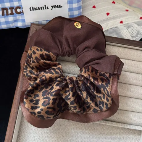 Fashion Leopard Print Scrunchie Handmade Fabric Hair Tie Elastic Hair Accessories For Women Casual Daily Wear