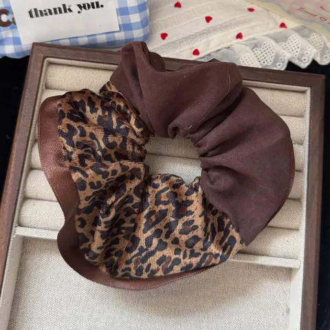 Fashion Leopard Print Scrunchie Handmade Fabric Hair Tie Elastic Hair Accessories For Women Casual Daily Wear