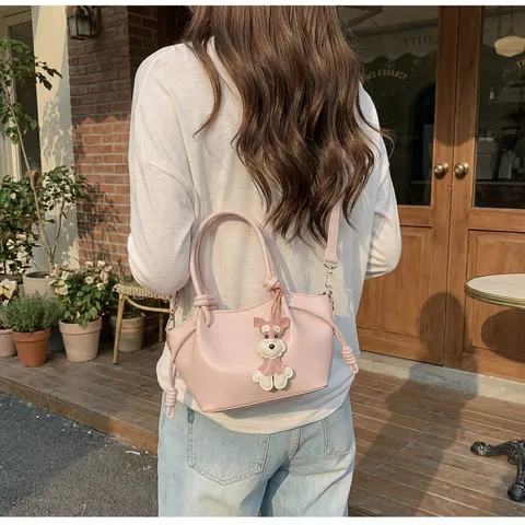 Bolso de Mano de Cuero PU para Mujer Bolso Bandolera Casual Minimalista Bolso Tote con Detalle de Nudo y Bonito Colgante