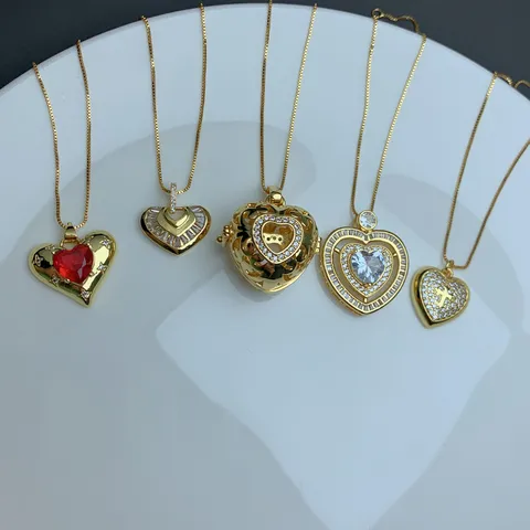 Fashion Copper Rhinestone Heart Pendant Necklace Gold Plated Pave Heart Clavicle Chain Jewelry Gift For Women