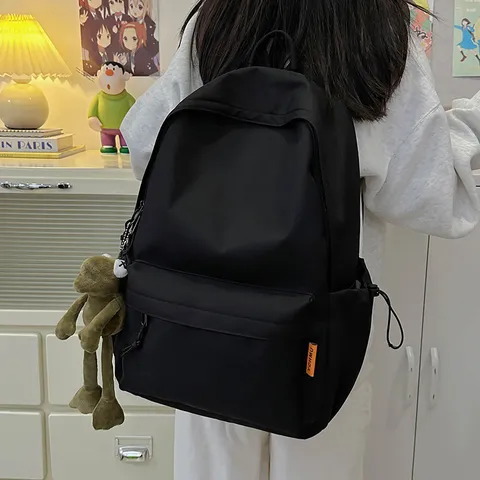 Minimalist Large Capacity Solid Color Nylon Backpack Casual School Bookbag Waterproof Travel Daypack For Men And Women