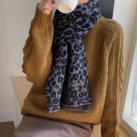 Women's Classic Leopard Print Scarf Autumn Winter Versatile Warm Fashion Woven Polyester Long Shawl Wrap