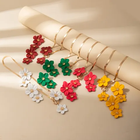 European American Retro Zinc Alloy Floral Camellia Necklace And Earrings Set Fashion Snake Chain Jewelry Gift For Women