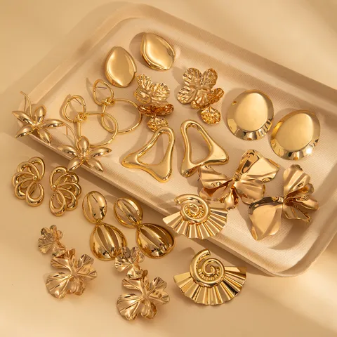 European Retro Minimalist Geometric Metal Earrings Exaggerated Hollow Leaf Ear Studs Fashion Jewelry For Women