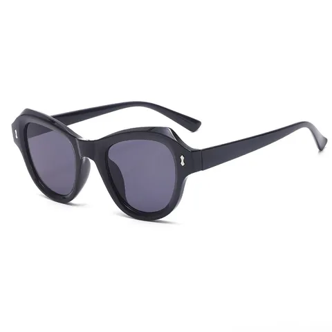Dames Mode Onregelmatige Cat-Eye Zonnebril Vintage Metalen Klinknagels UV400 Bescherming Chique Zonnebril Bril