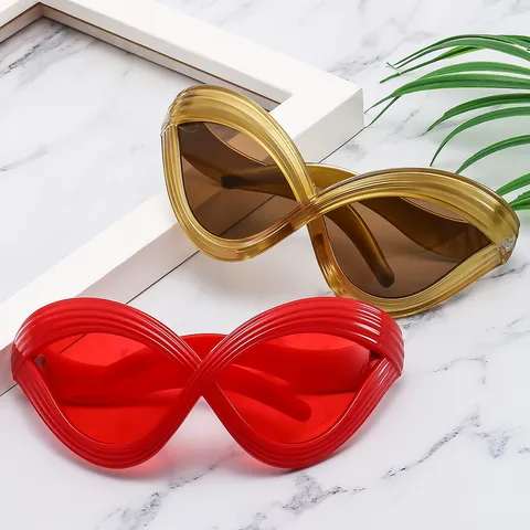 Toekomstige Y2K Futuristische Stroomlijn Golf Cat Eye Zonnebril Dames Mode Cool Trendy Zonnebril PC Montuur AC Lens