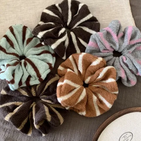 Koreanischer Stil Kontraststreifen Woll Scrunchie Für Damen Herbst Winter Dickes Garn Haargummi Elastisches Haarband Zubehör