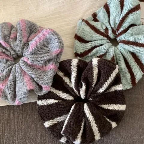Koreanischer Stil Kontraststreifen Woll Scrunchie Für Damen Herbst Winter Dickes Garn Haargummi Elastisches Haarband Zubehör