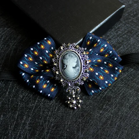 Vintage Cameo Brooch Bow Tie For Men Women Elegant Rhinestone Ribbon Cravat Formal Suit Uniform Wedding Party Neckwear