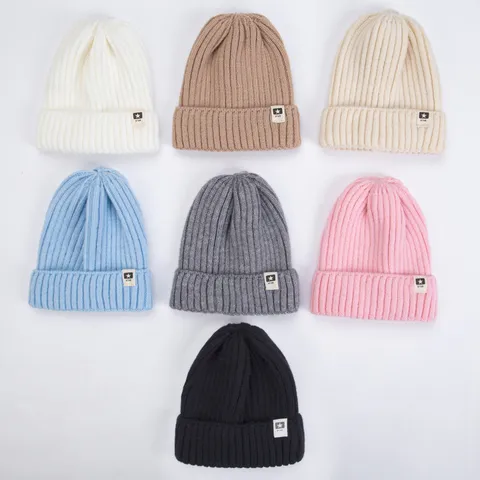 Gorro de Punto Cálido de Invierno para Niños Unisex Linda Etiqueta Tejida Color Sólido Gorro Pullover Niños Sombreros de Exterior Diarios