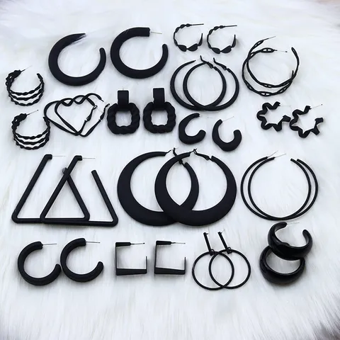 Women Fashion Black Geometric Earrings Minimalist Alloy Hoop Earrings Trendy Trendy Hollow C-Hoop Triangle Stud Jewelry