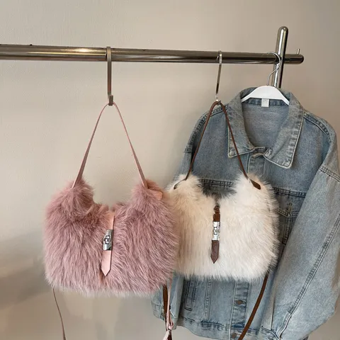 Women Fashion Plush Bucket Bag Winter Soft Faux Fur Shoulder Crossbody Bag Luxury Designer Style Handbag